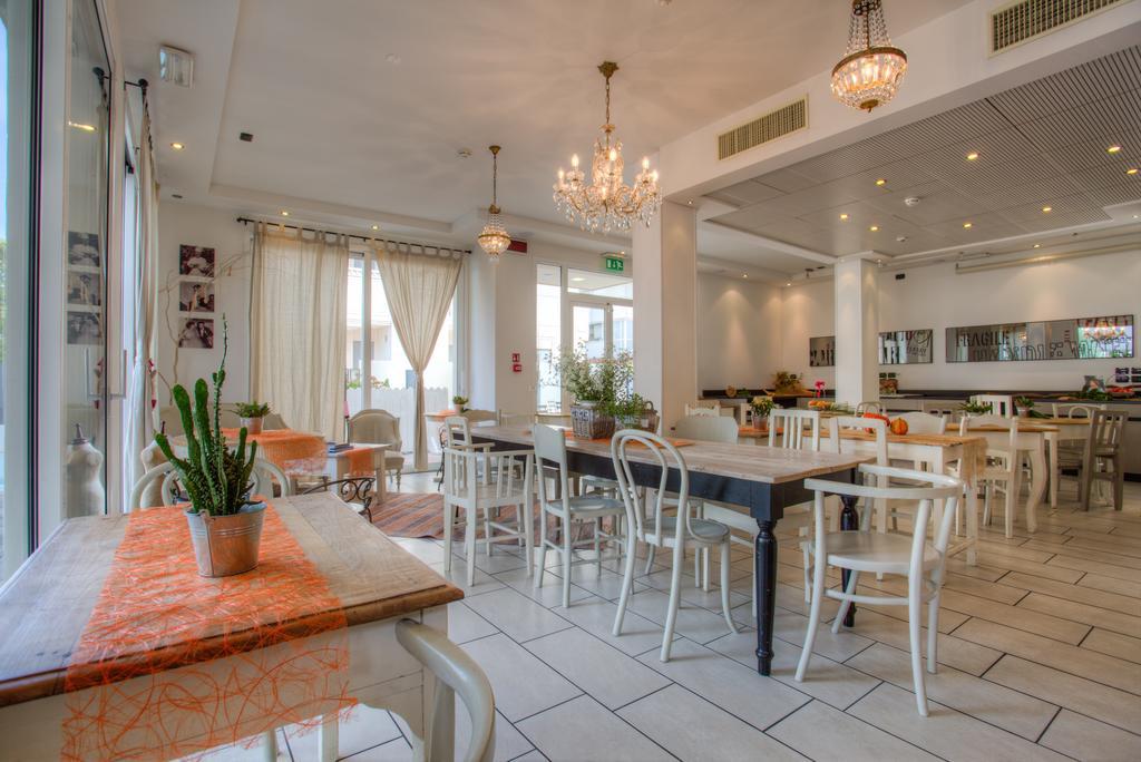 D-Place Hotel & Suite Riccione Exterior photo